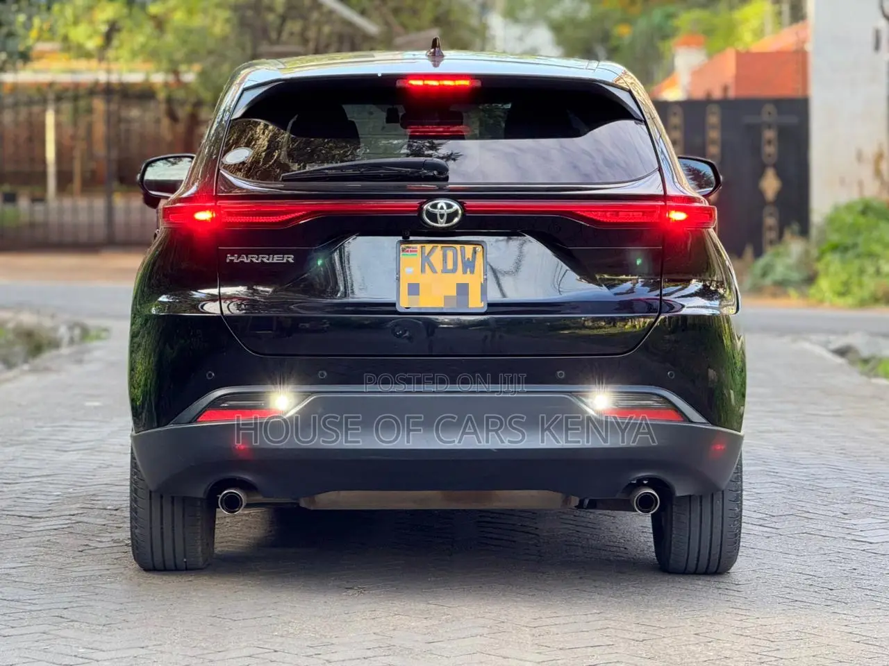 Toyota Harrier 2.0 2021 Black