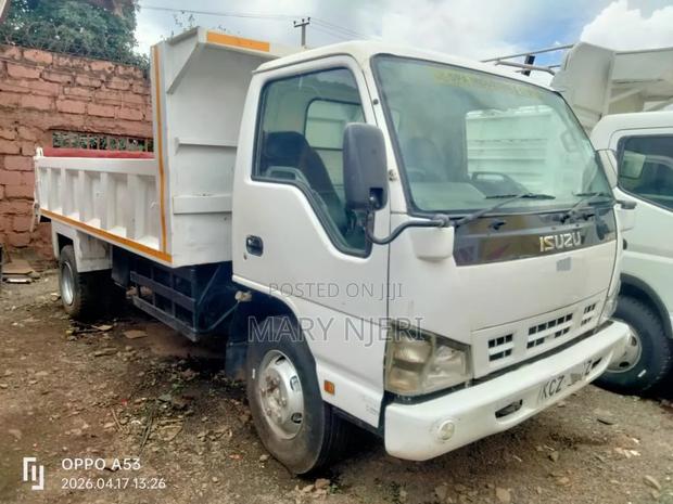 Isuzu NPR Tipper Truck