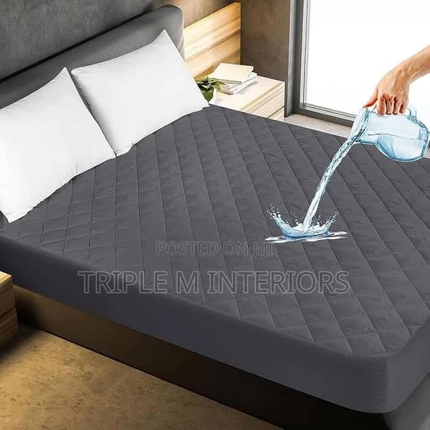 Waterproof Mattress Protector for Kids, Adults Guests