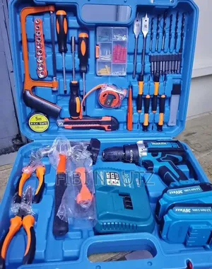 Makita Cordless Drill With 2 Batteries and a Set of Tools