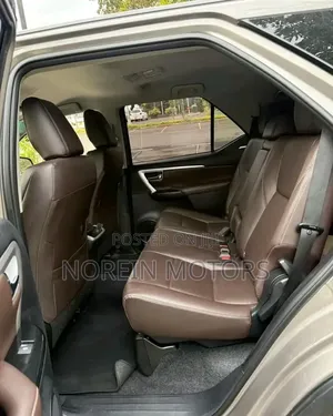 Toyota Fortuner 2018 Burgundy