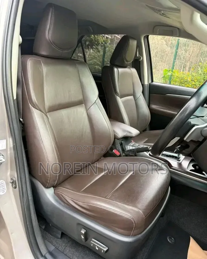 Toyota Fortuner 2018 Burgundy