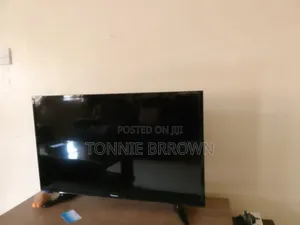 Hisense 32 Inch Digital Tv and Amazon Firestick