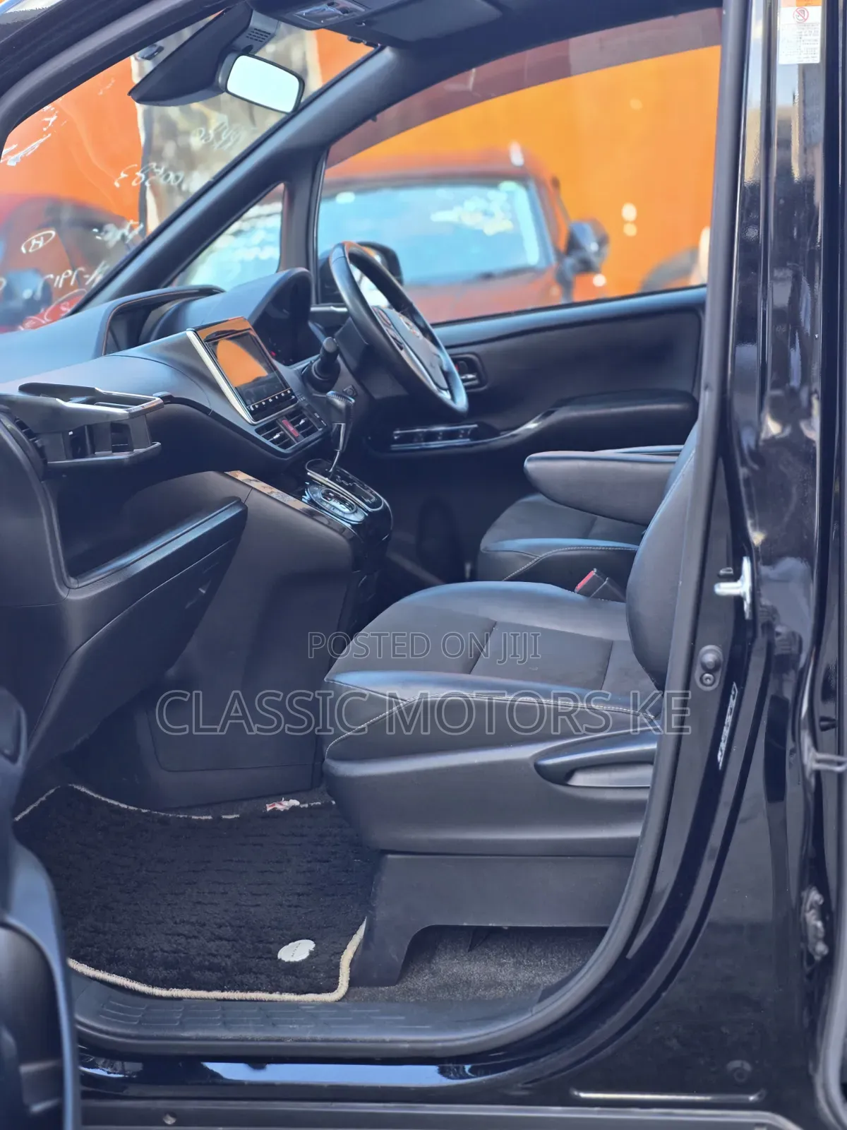 Toyota Noah 2.0 FWD (8 Seater) 2019 Black
