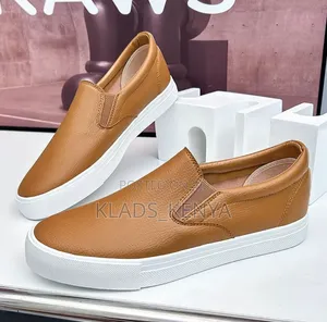 Laceless Rubber
Casuals