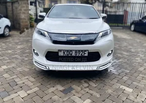 Toyota Harrier 2.0 2017 White