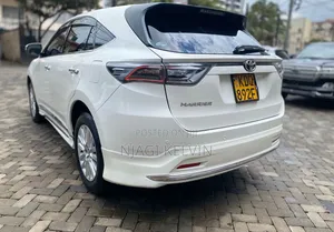 Toyota Harrier 2.0 2017 White