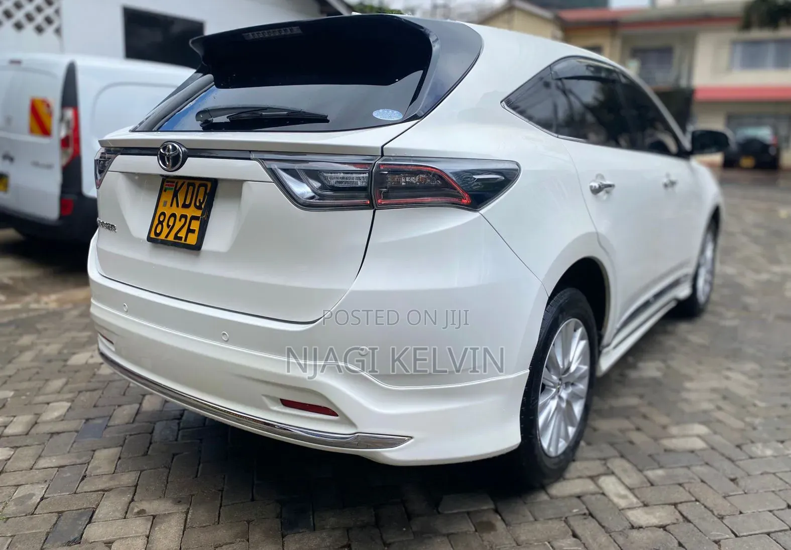Toyota Harrier 2.0 2017 White