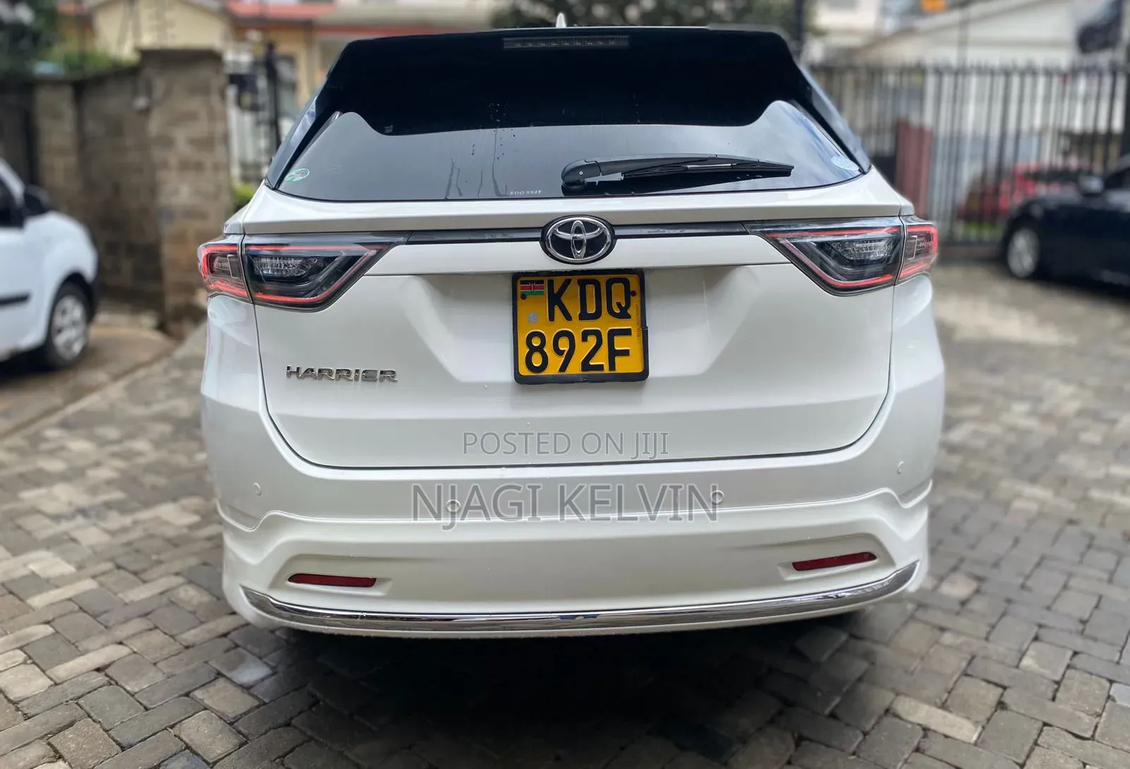 Toyota Harrier 2.0 2017 White