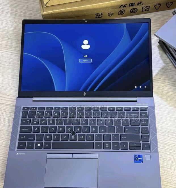 Laptop HP ZBook Firefly G8 16GB Intel Core i7 SSD 512GB - main view