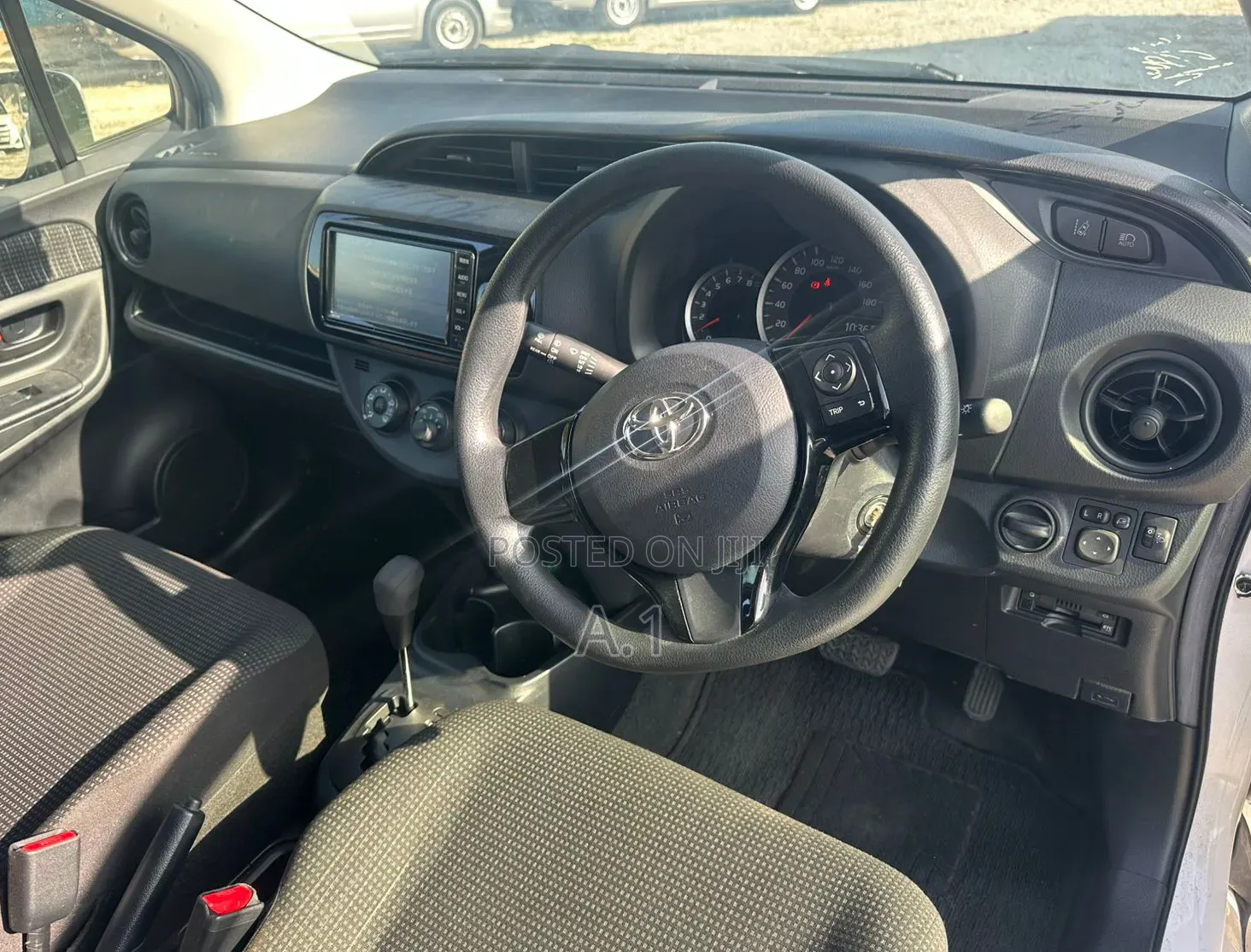 Toyota Vitz 1.3 FWD 5dr 2019 White