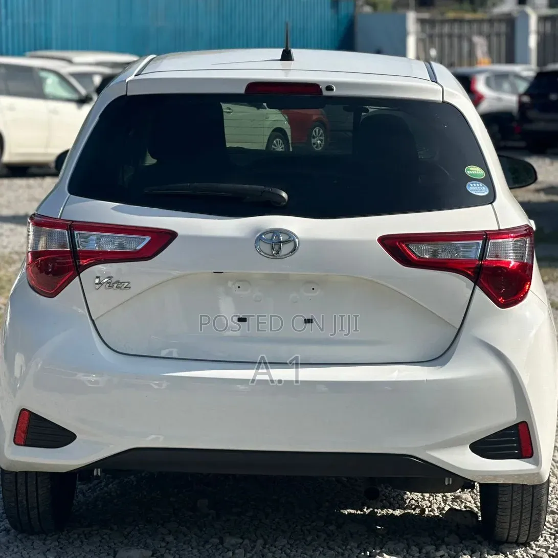 Toyota Vitz 1.3 FWD 5dr 2019 White