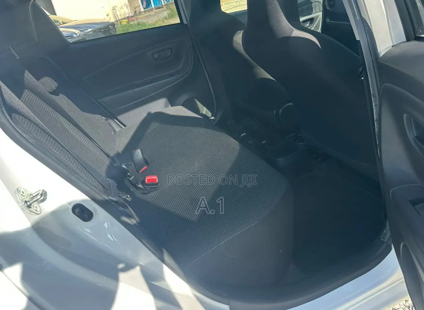 Toyota Vitz 1.3 FWD 5dr 2019 White