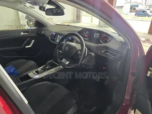 Peugeot 308 2019 Red