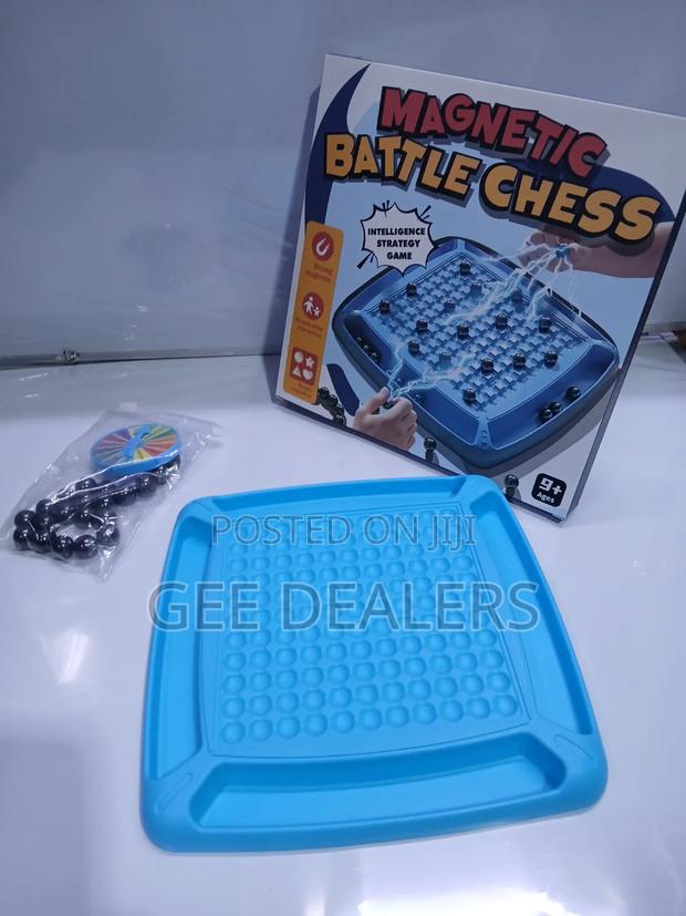 Magnetic Battle Chess, Magnetic Chess - main view