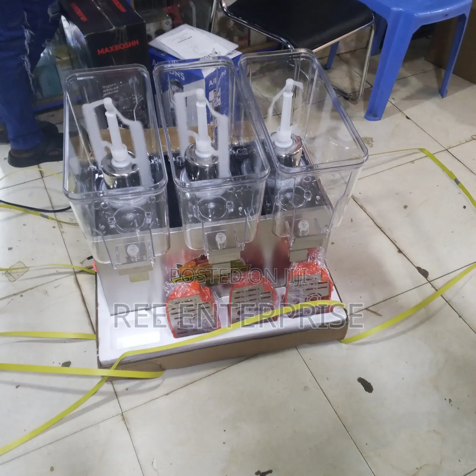 Triple Juice Dispenser (Premier)
Brand New