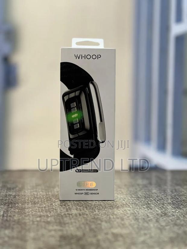 Whoop 5.0 Life Mg Health and Fitness Tracker