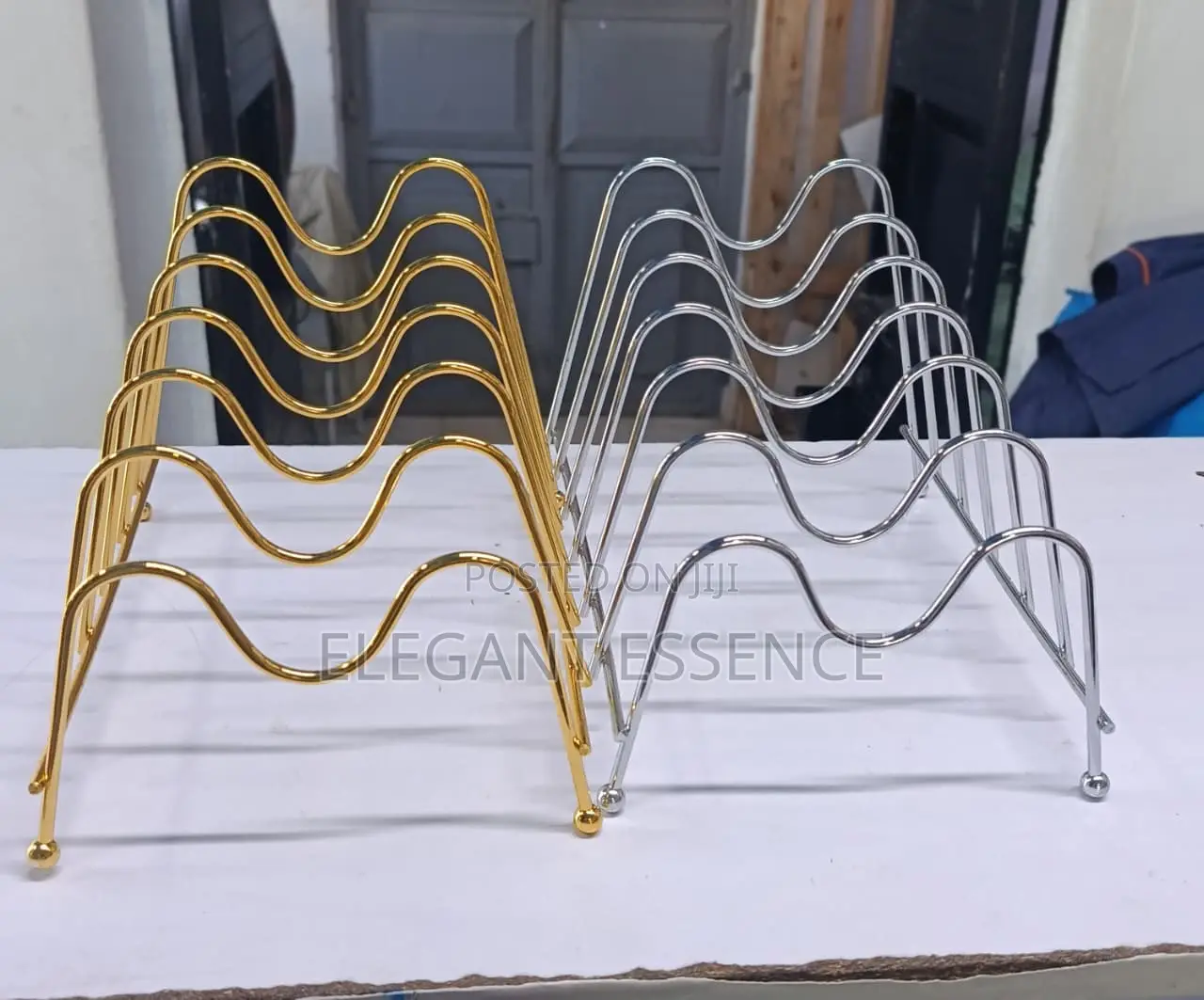 Gold/Silver Plate Stand