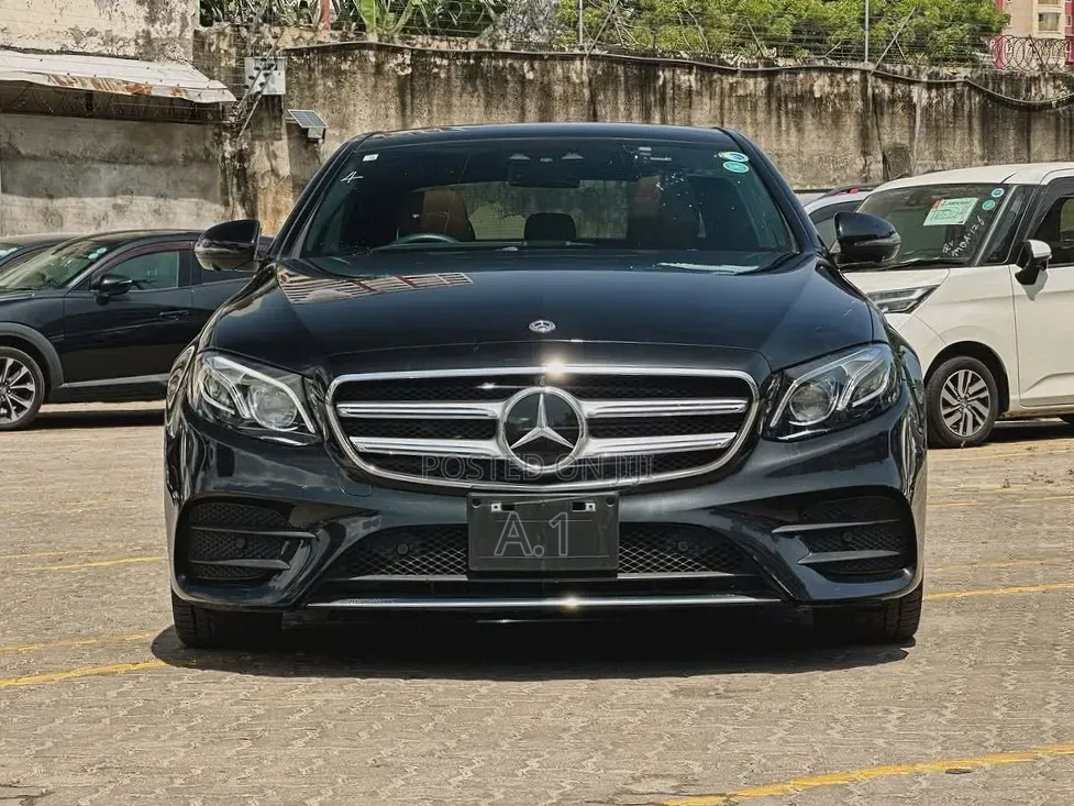 Mercedes-Benz E200 2018 Black