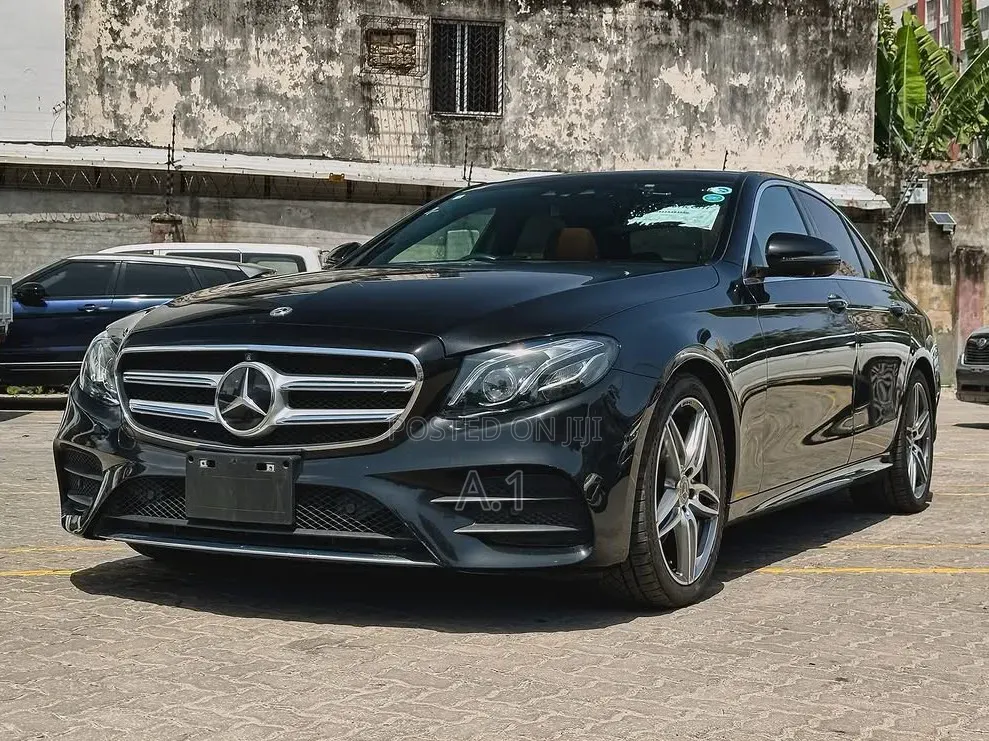 Mercedes-Benz E200 2018 Black