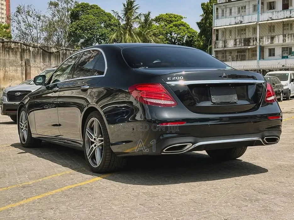 Mercedes-Benz E200 2018 Black