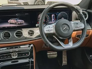 Mercedes-Benz E200 2018 Black