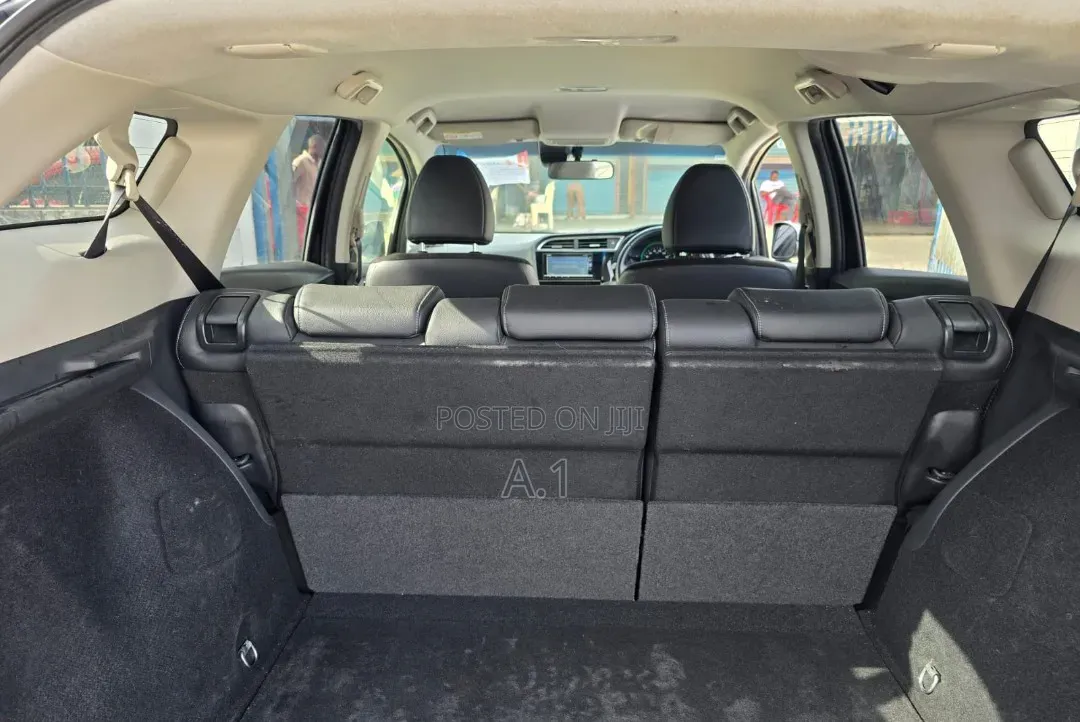 Honda Fit Shuttle 1.5 Hybrid 2WD 2019 Black