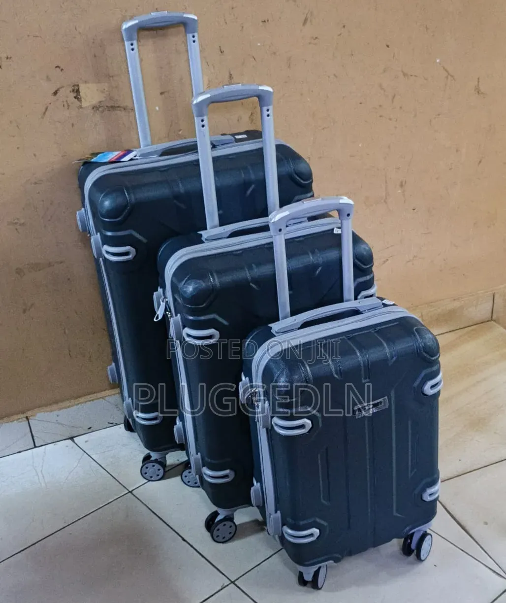 3 in 1 Luxurious Fibre Suitcase*