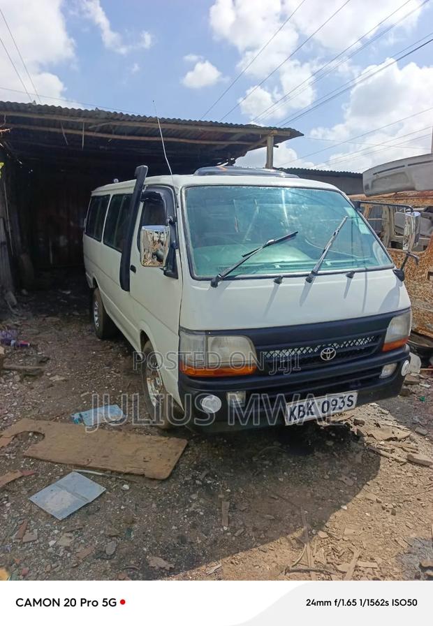Toyota HiAce 2009 White - thumbnail 4
