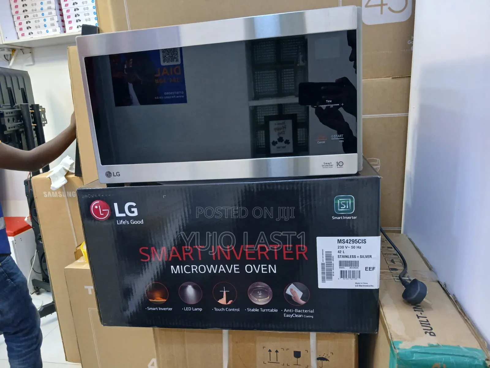 Lg Ms4295cis Neochef Solo Microwave Oven, 42l - Smart Inverter,