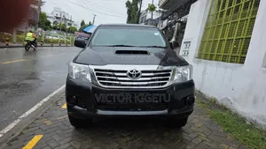Toyota Hilux 3.0 D-4D 4x4 2012 Black