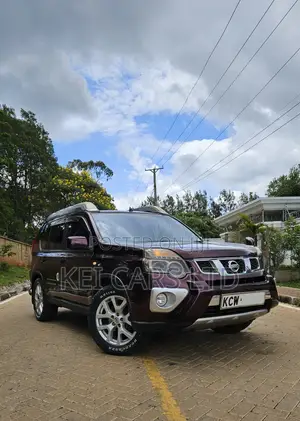 Nissan X-Trail 2012 Maroon