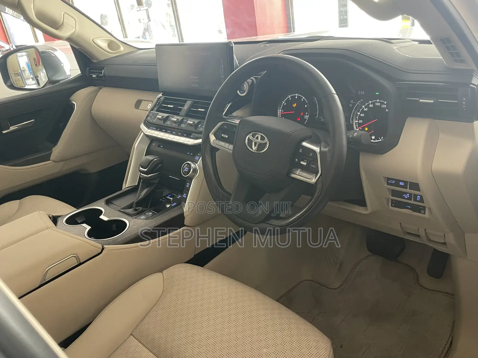 Toyota Land Cruiser LC300 2024 White