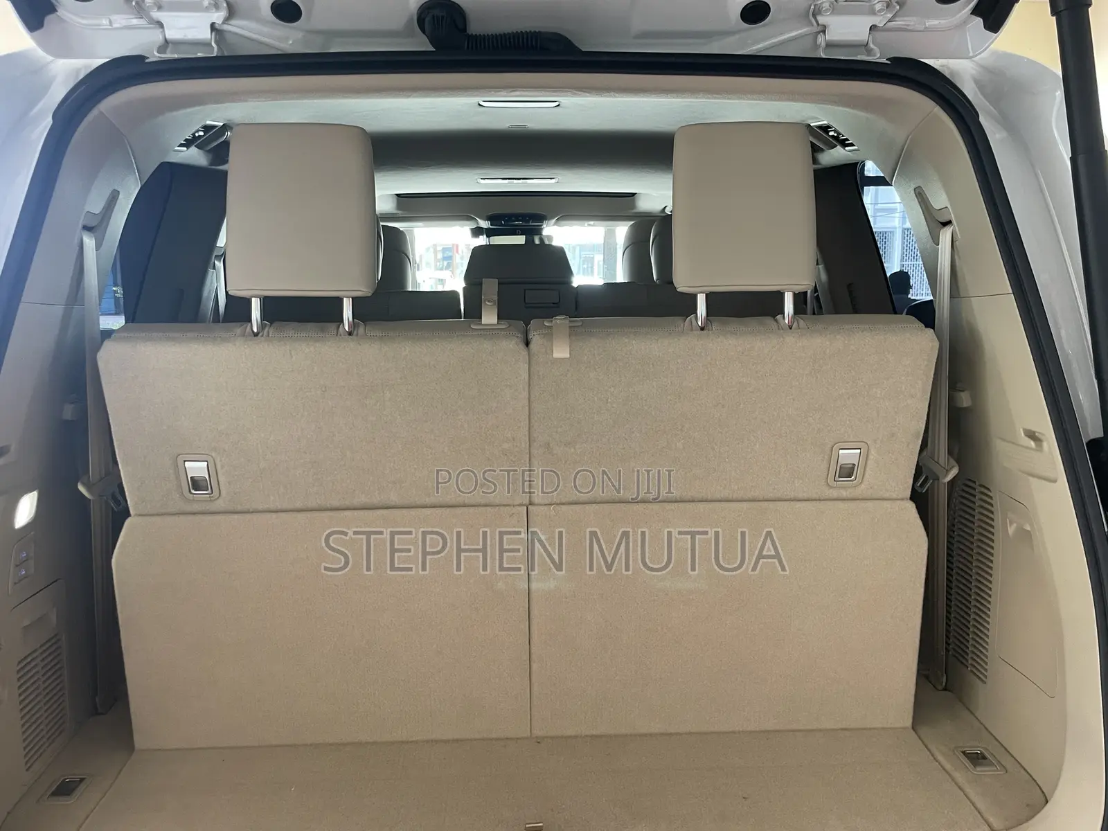 Toyota Land Cruiser LC300 2024 White