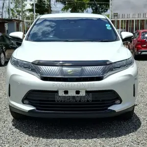 Toyota Harrier 2.0 4WD 2019 White