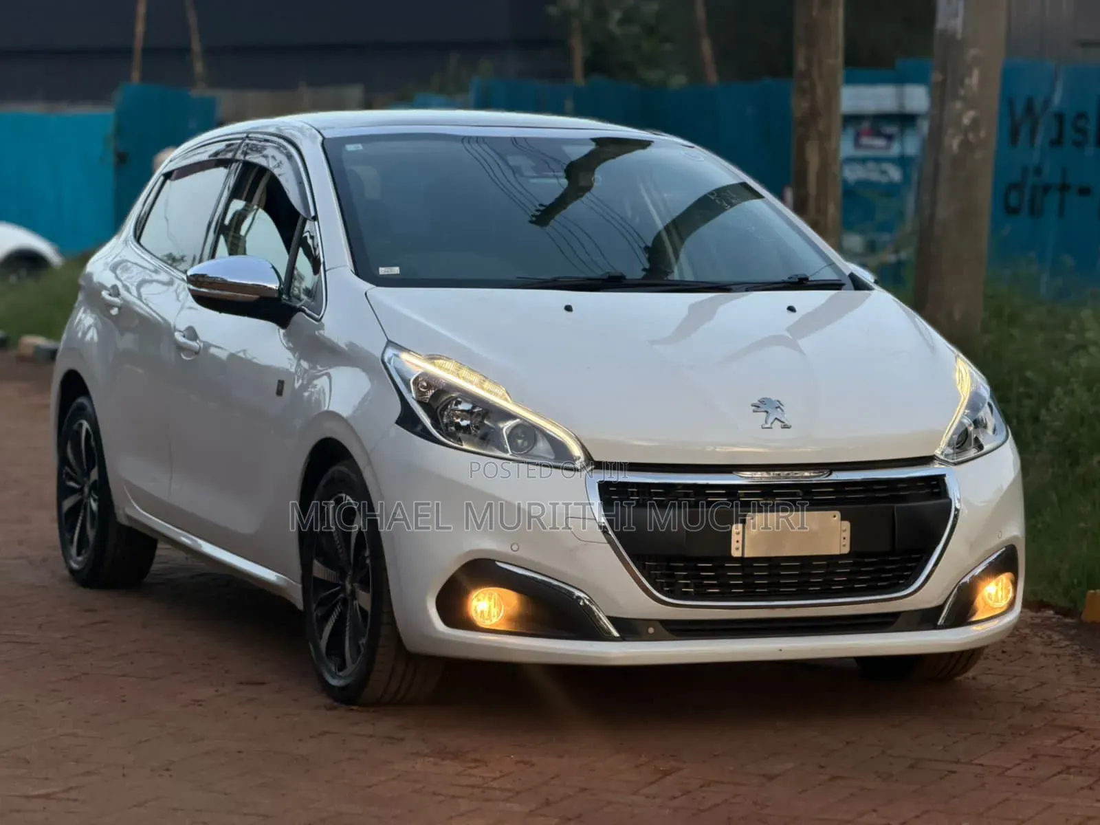 Peugeot 208 2018 White