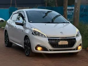 Peugeot 208 2018 White