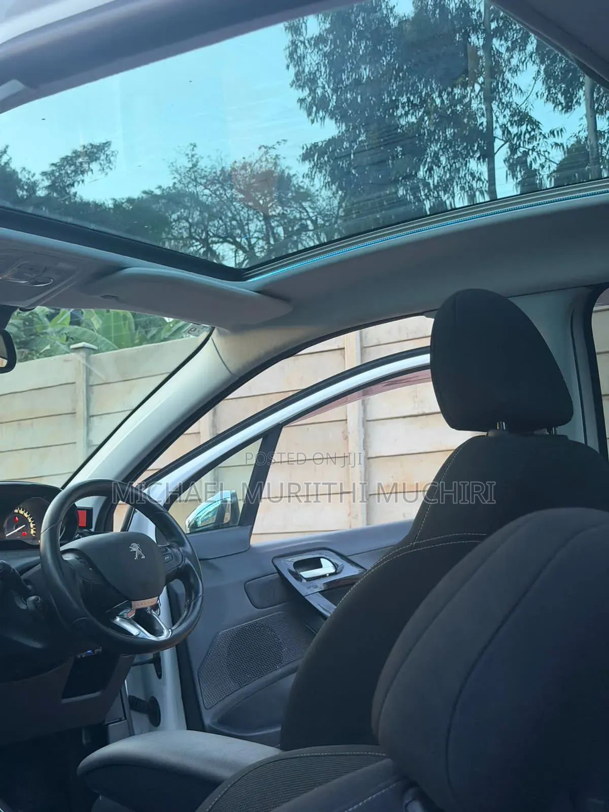 Peugeot 208 2018 White