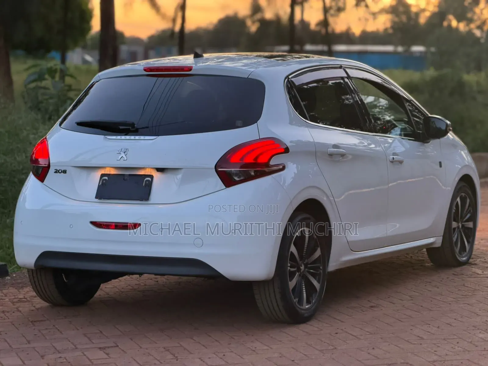 Peugeot 208 2018 White