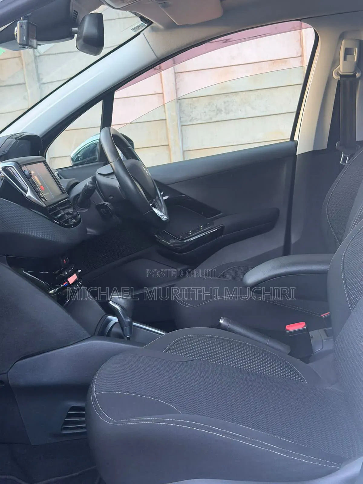 Peugeot 208 2018 White