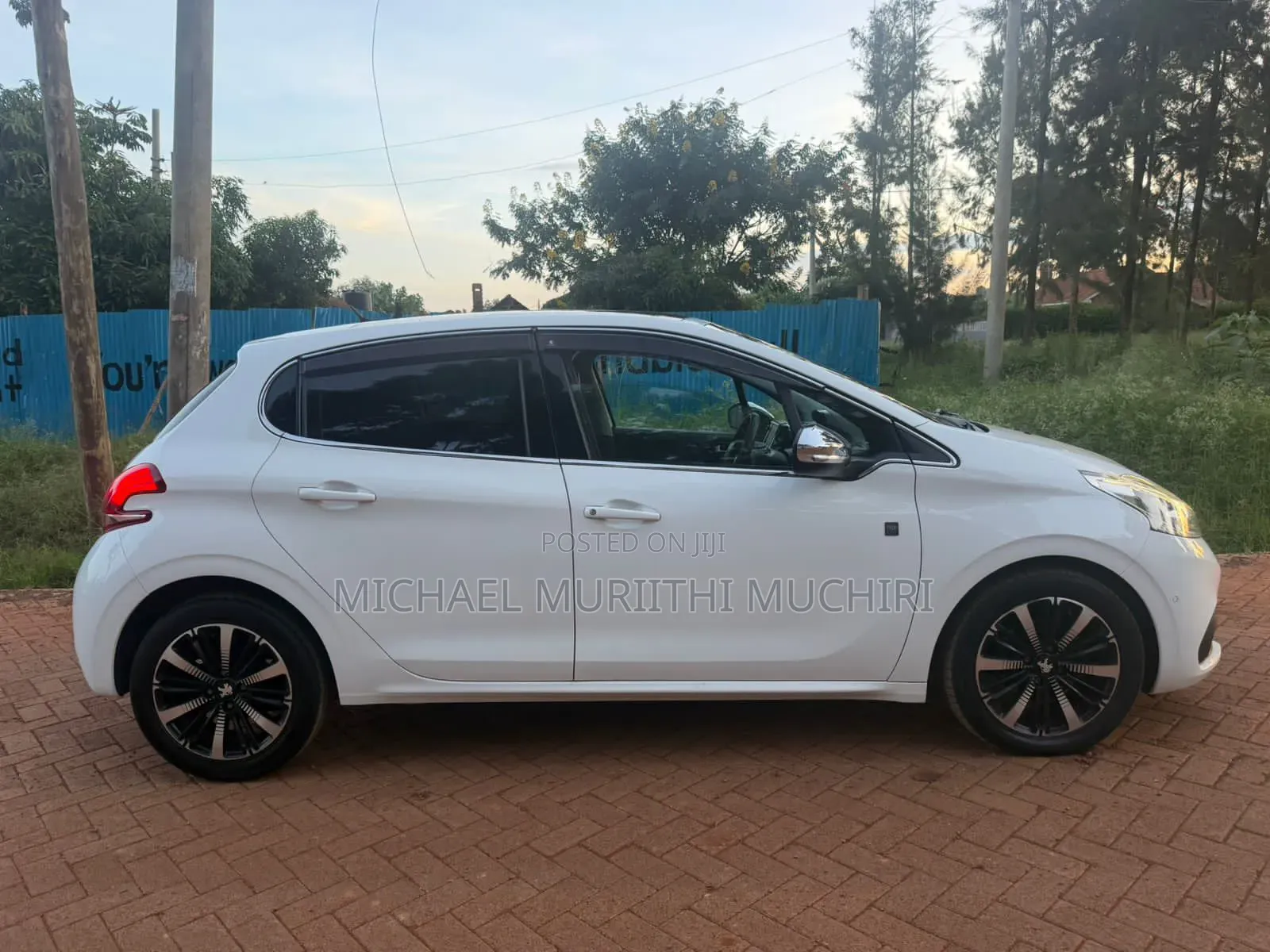 Peugeot 208 2018 White