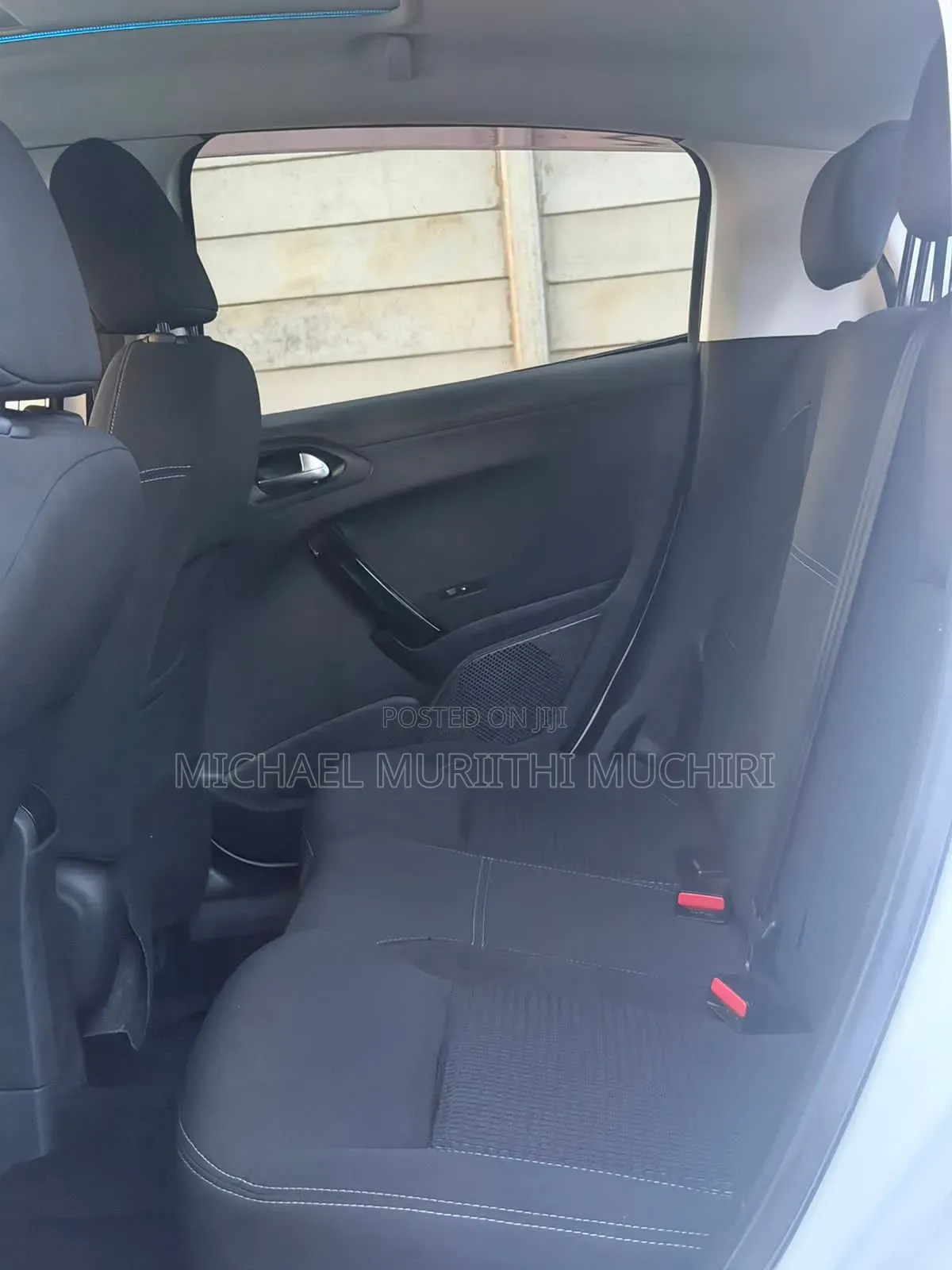 Peugeot 208 2018 White