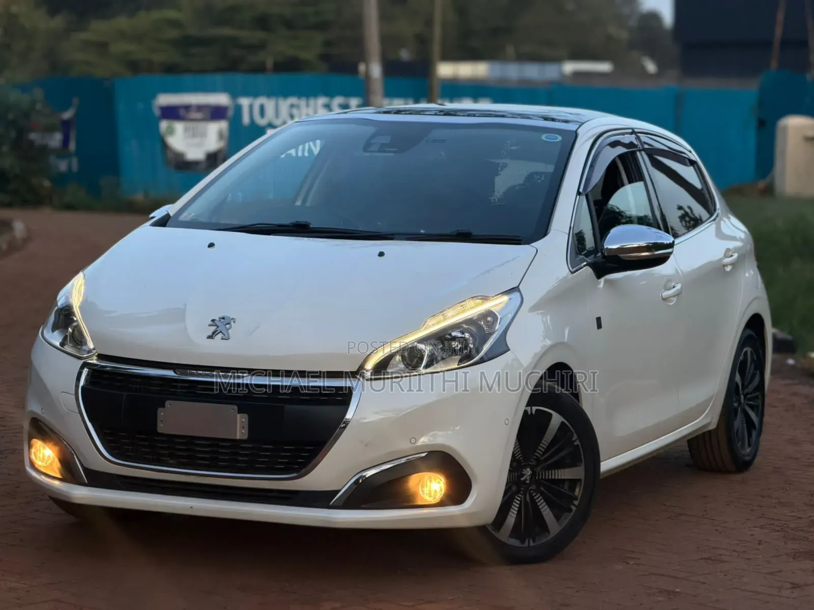 Peugeot 208 2018 White