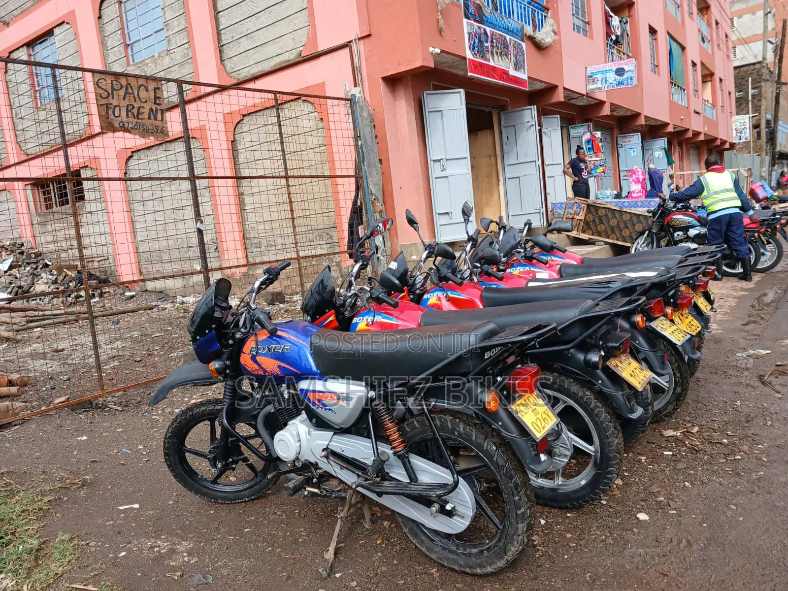 Bajaj Boxer 150 UG 2025 Red