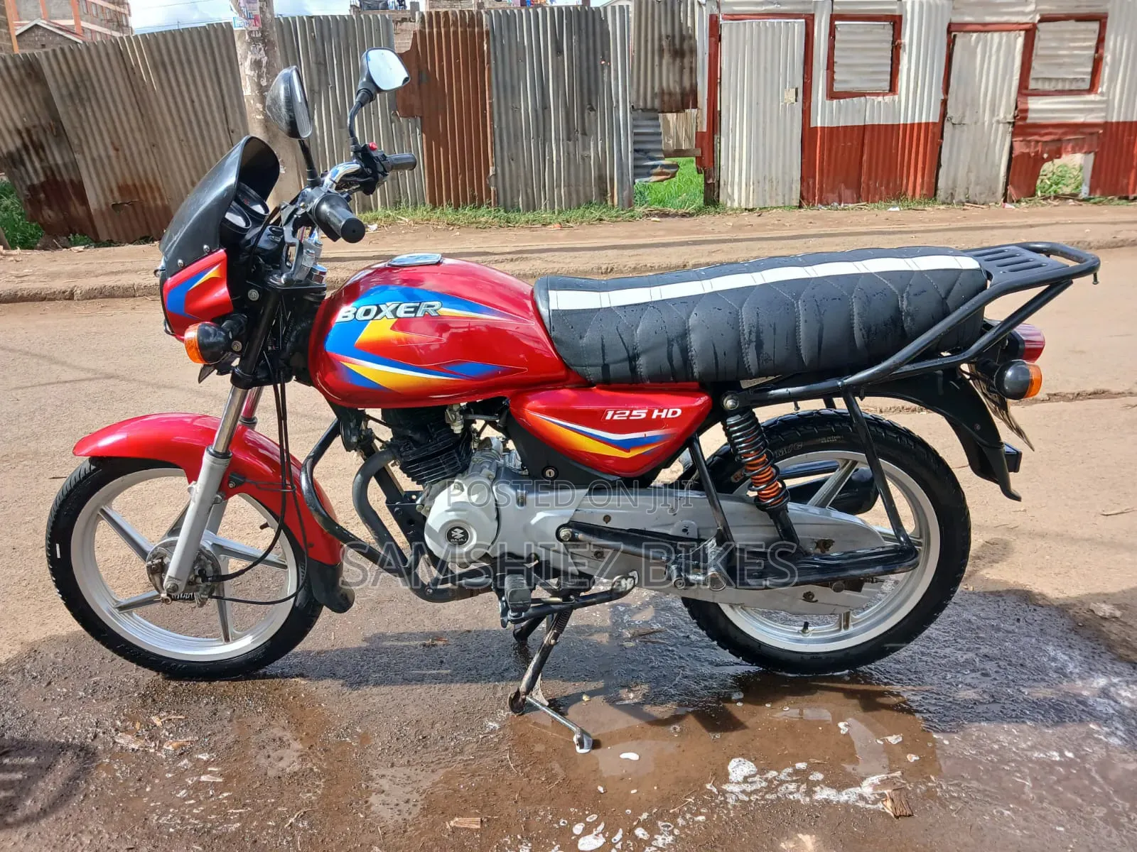 Bajaj Boxer 150 UG 2025 Red