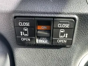 Toyota Sienta 1.5 FWD 2019 Brown