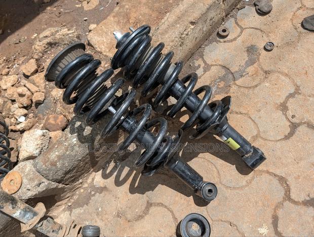 Land Rover Discovery 3 Shocks - thumbnail 2