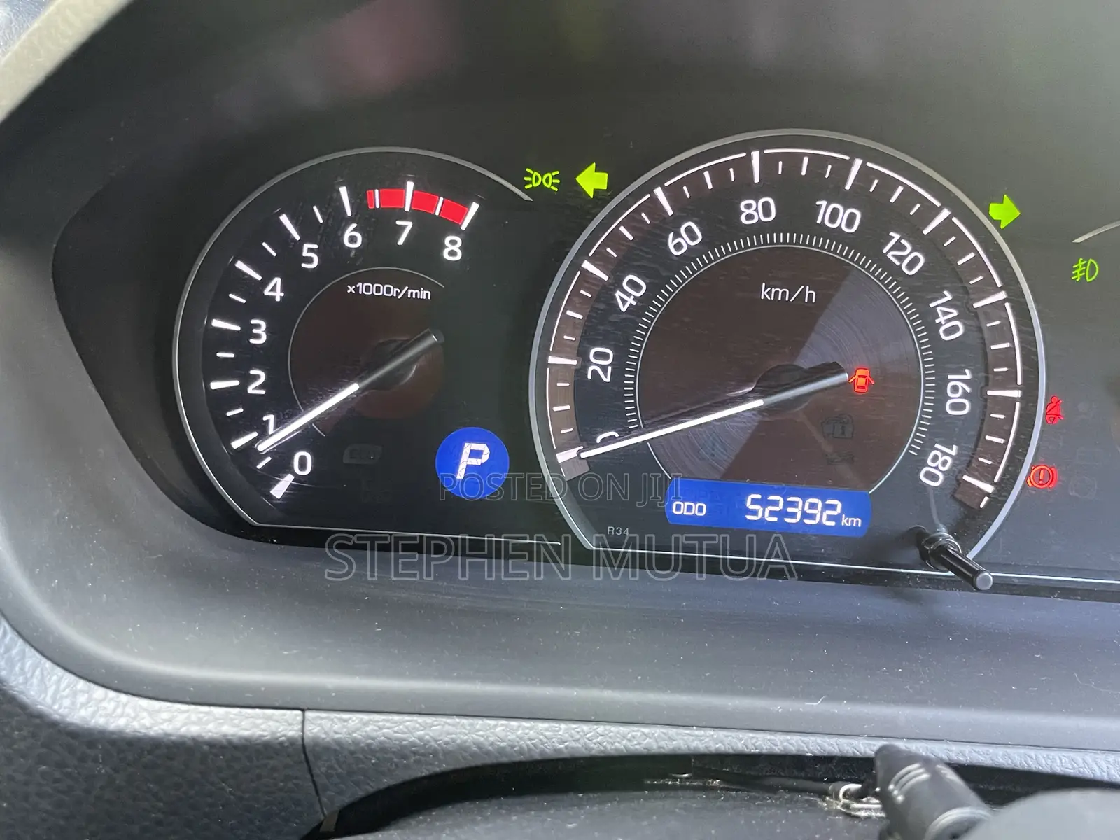 Toyota Esquire 2.0 FWD (7 seater) 2019 White