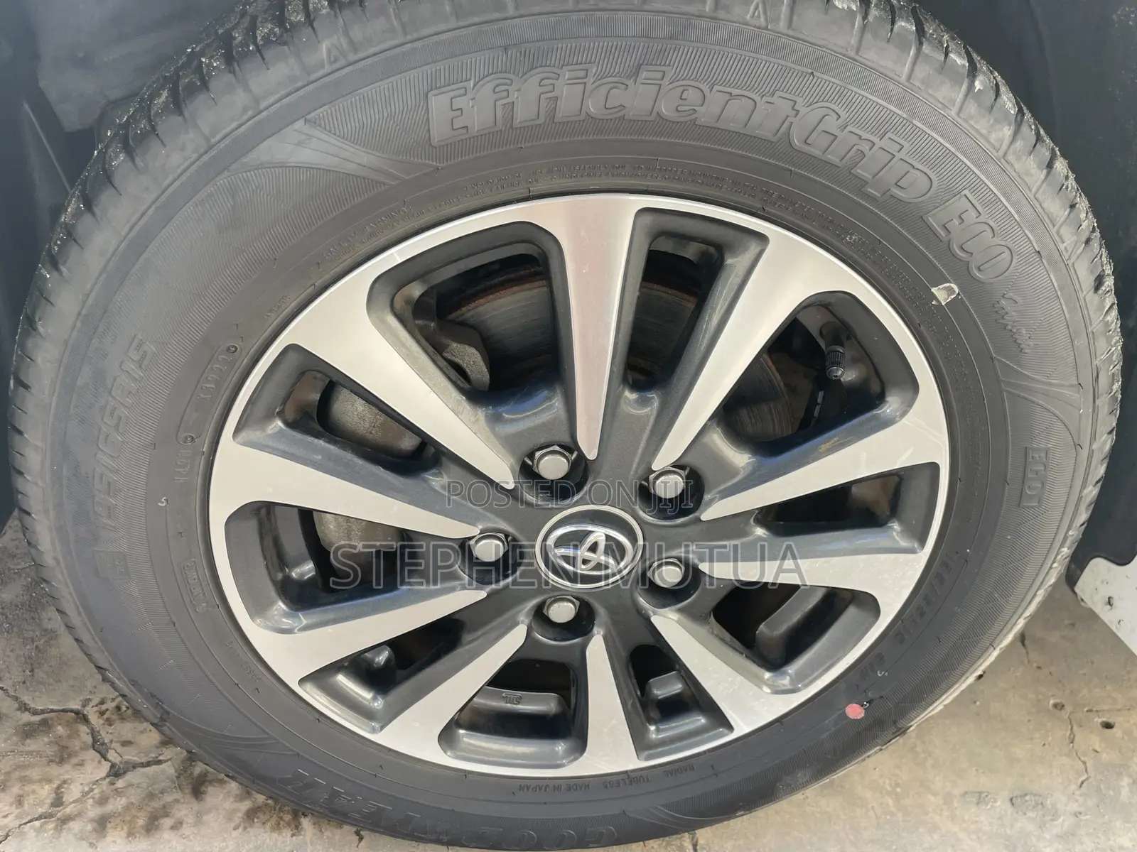 Toyota Esquire 2.0 FWD (7 seater) 2019 White
