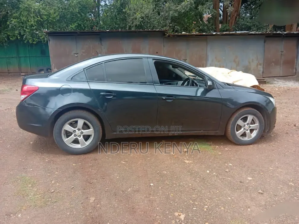 Chevrolet Cruze LS 2012 Blue